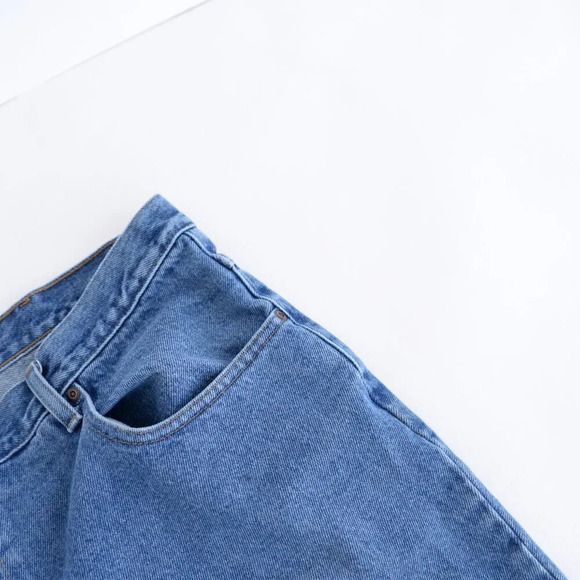 L.L. Bean Classic Fit Blue Mid-wash  100% Cotton Straight Leg Denim Jeans 40X29 - Picture 6 of 12